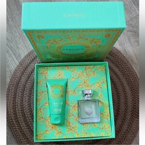 Versace 2 Piece Gift Set